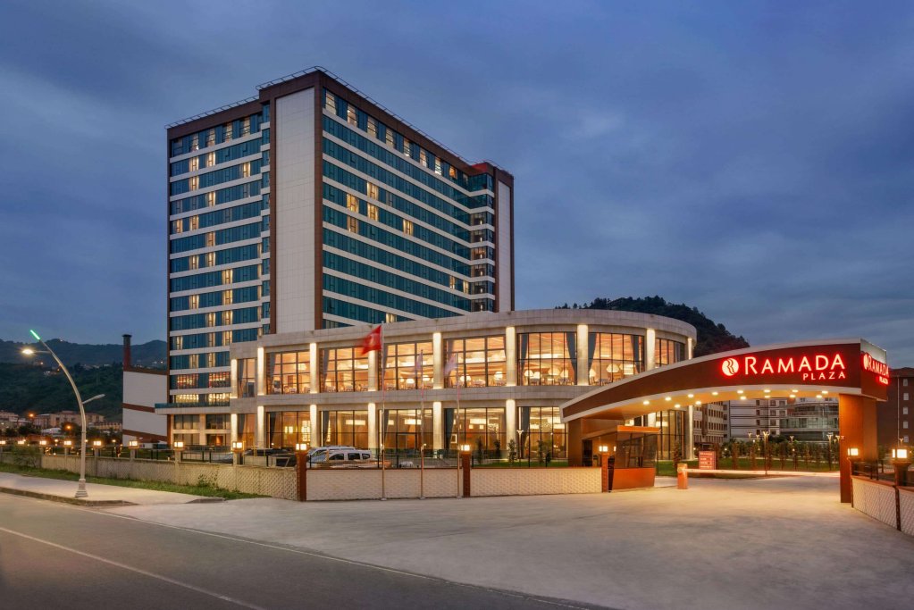 Кайели: Ramada Plaza by Wyndham Rize