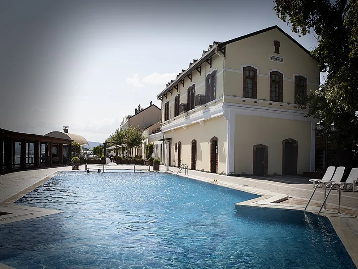 Муданья: Montania Special Class Hotel