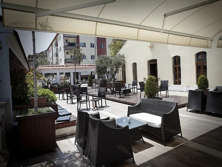 Муданья: Montania Special Class Hotel