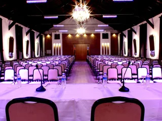 Муданья: Montania Special Class Hotel