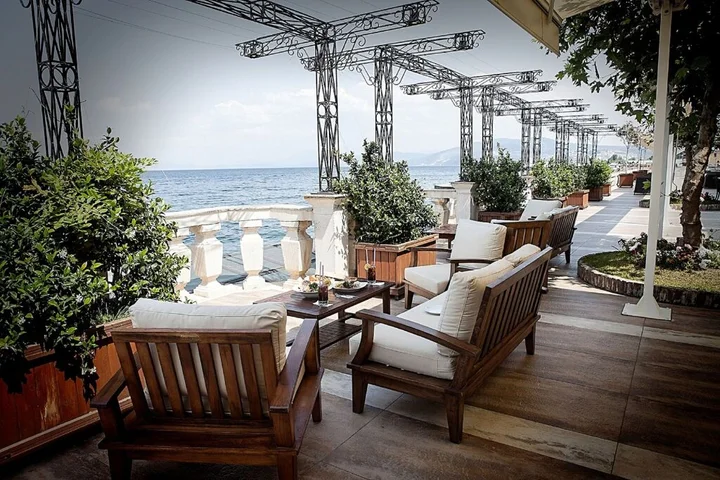 Муданья: Montania Special Class Hotel