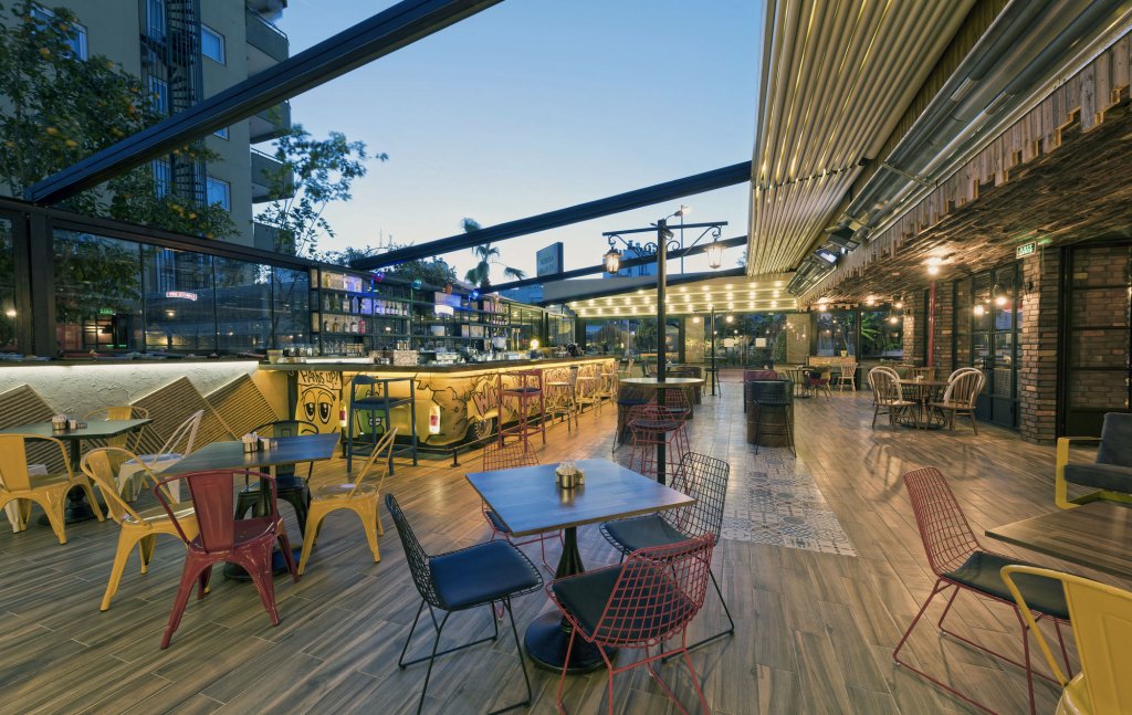 Анталья: Voswos Garage Coffee & Hotel