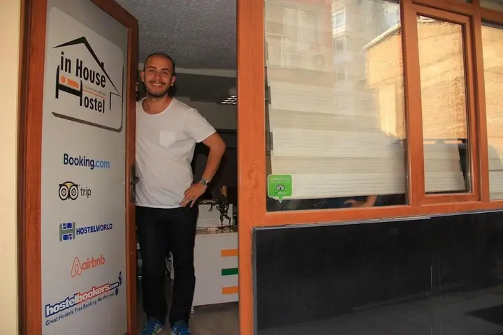 Измир: In House Hostel