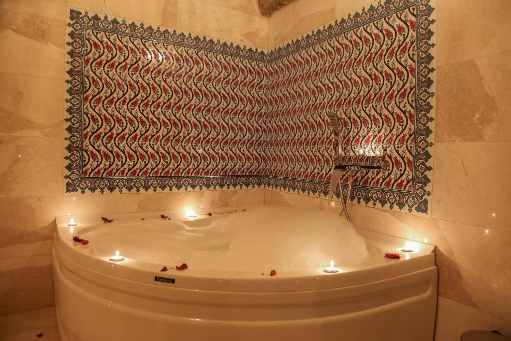 Гёреме: Goreme Palace Cave Suite