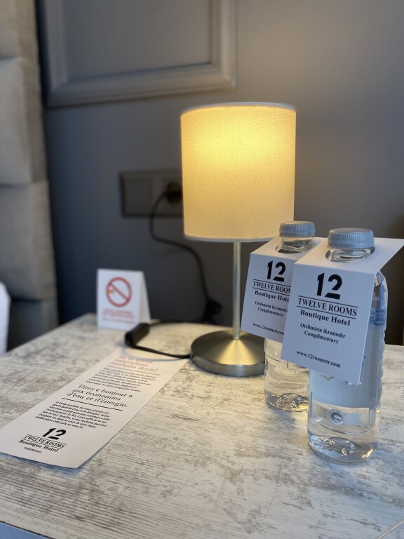 Чешмели: 12 Rooms Boutique Hotel