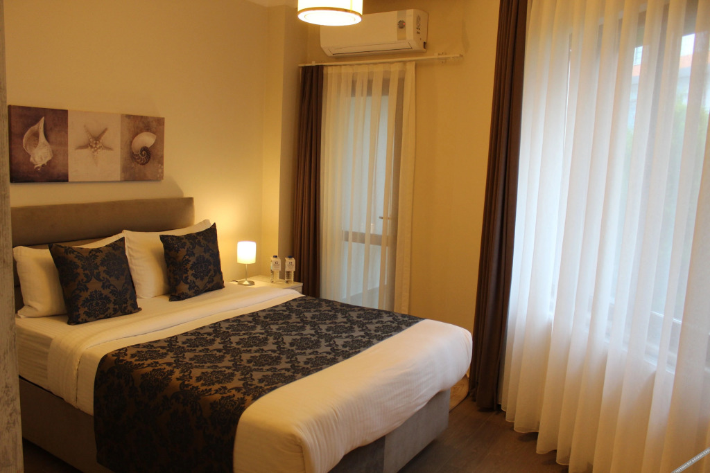 Чешмели: 12 Rooms Boutique Hotel