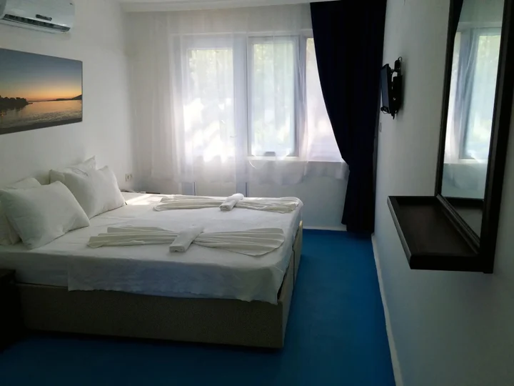 Гюверджинлик: Marvel Beach Hotel