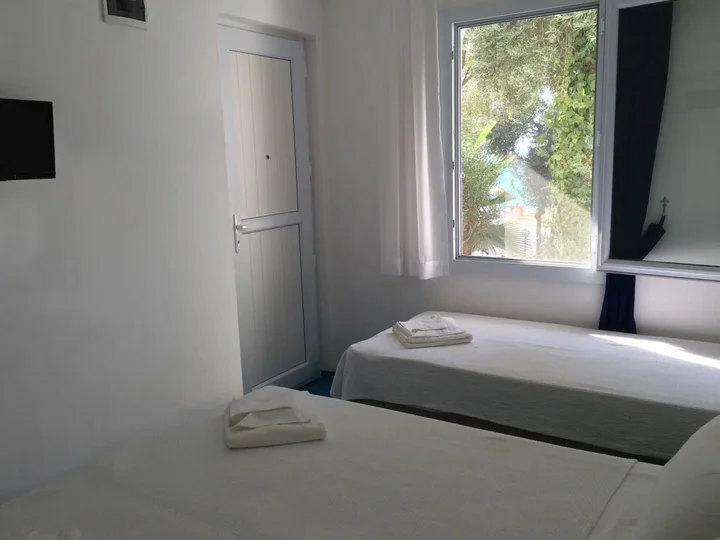Гюверджинлик: Marvel Beach Hotel