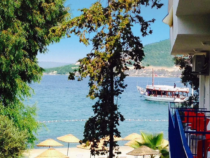 Гюверджинлик: Marvel Beach Hotel