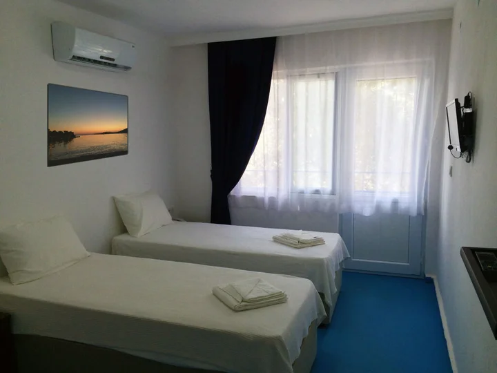 Гюверджинлик: Marvel Beach Hotel