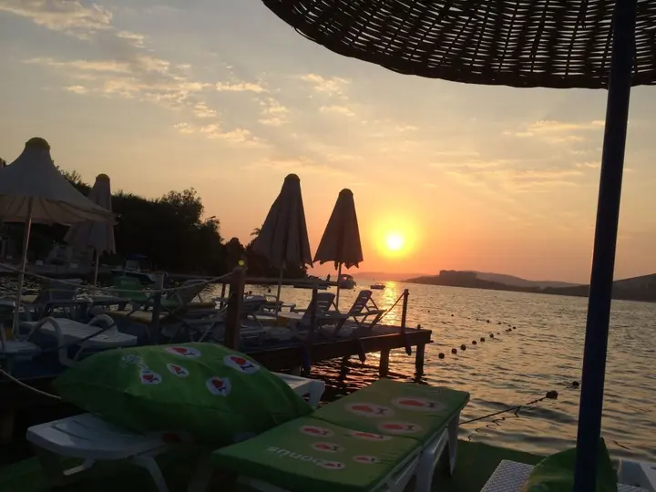 Гюверджинлик: Marvel Beach Hotel