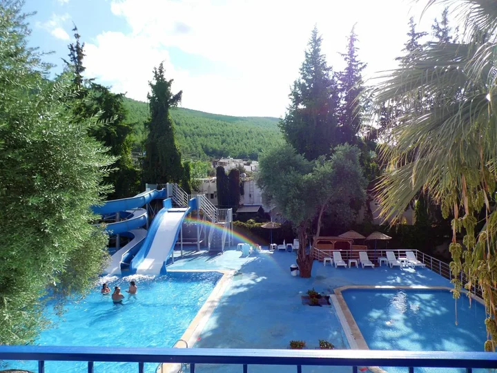 Гюверджинлик: Marvel Beach Hotel