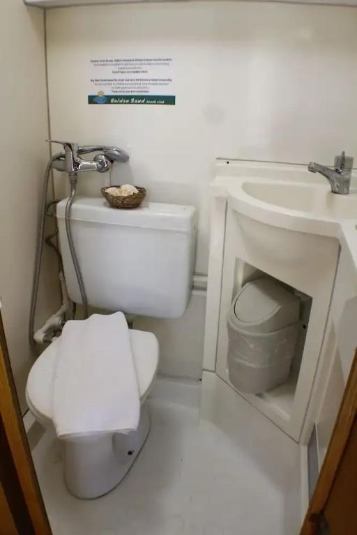 Фетхие: Golden Sand Beach & Caravan