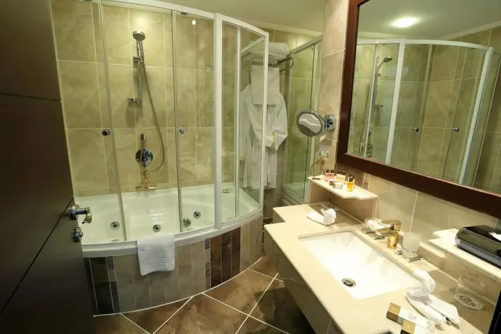 Бююкчекмедже: Eser Premium Hotel & Spa