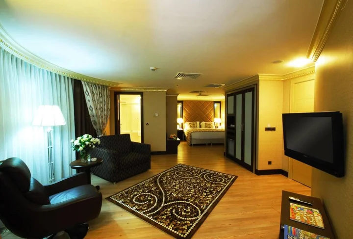 Бююкчекмедже: Eser Premium Hotel & Spa