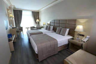 Бююкчекмедже: Eser Premium Hotel & Spa