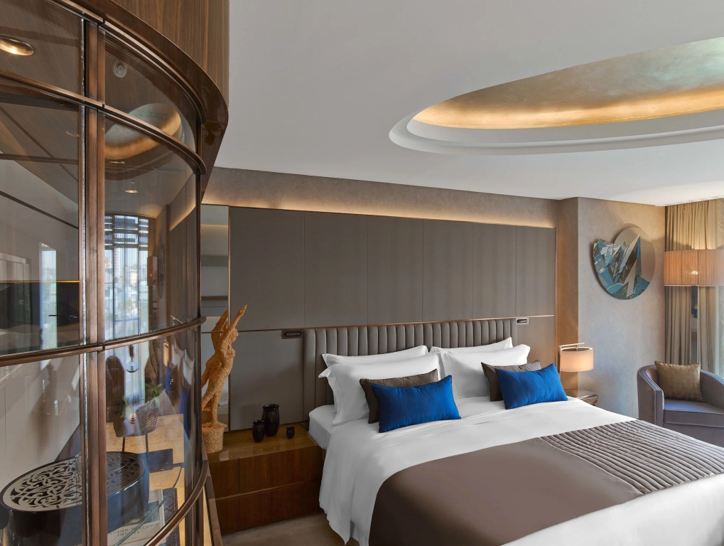 Стамбул: The St. Regis Istanbul