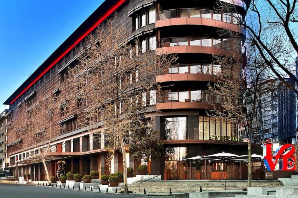 Стамбул: The St. Regis Istanbul