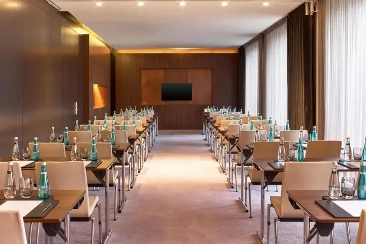 Стамбул: The St. Regis Istanbul