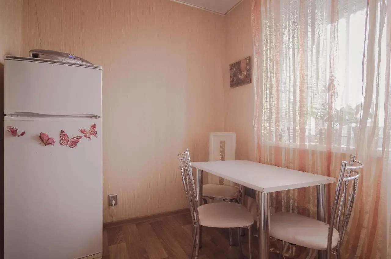 Тихвин: Apartments in 4-th microdistrict in Tihvin