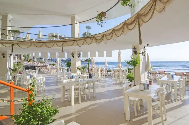 Кушадасы: Ladies Beach Suit Otel