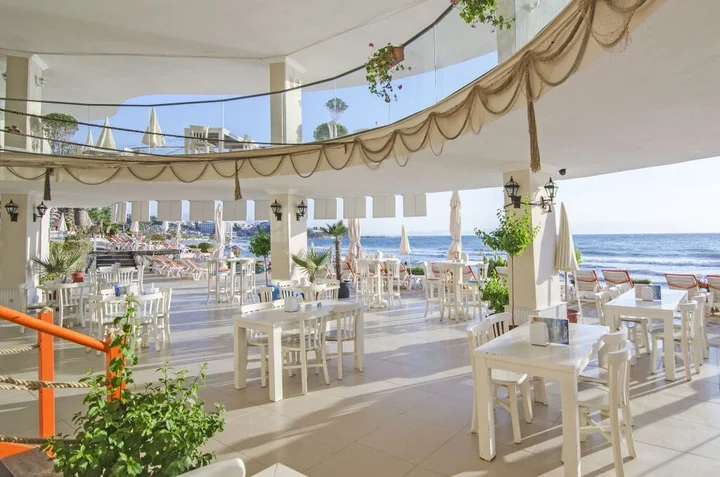Кушадасы: Ladies Beach Suit Otel