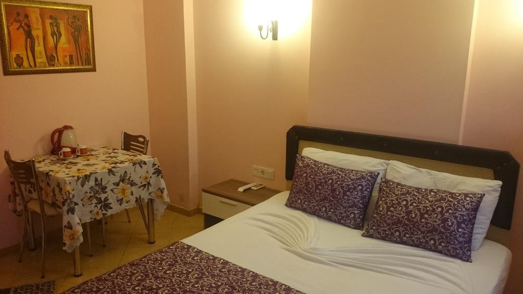 Анталья: Marina Hostel