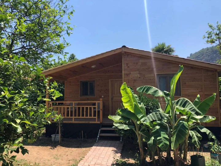 Чиралы: Lemon Garden Lodge