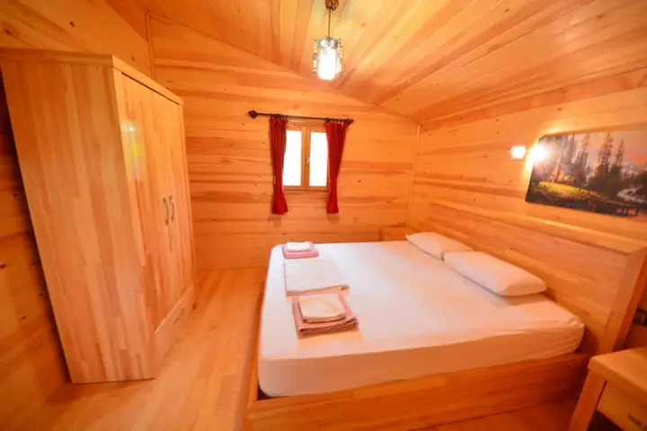 Чиралы: Lemon Garden Lodge
