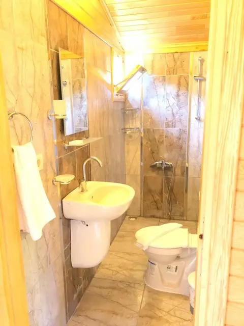 Чиралы: Lemon Garden Lodge