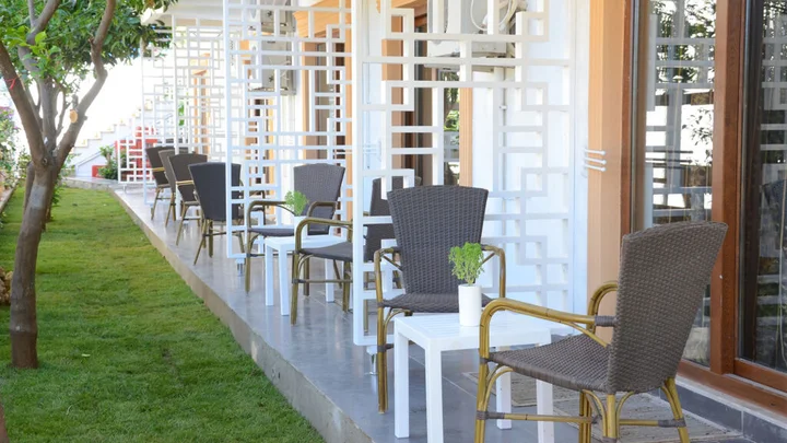 Текирова: Amore Hotel