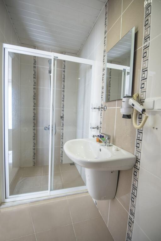 Аланья: Kleopatra Tower Suite Hotel