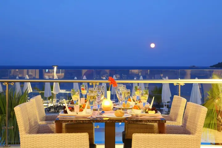 Турунч: Turunc Premium Hotel