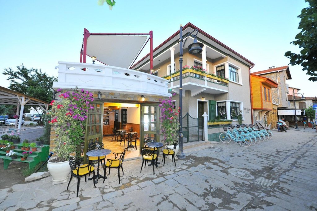 Зейтинликой: Petrino Gokceada Hotel & Kitchen