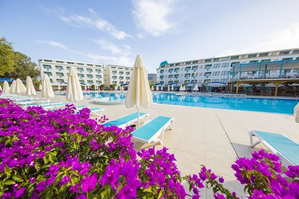 Чамьюва: Daima Resort Hotel