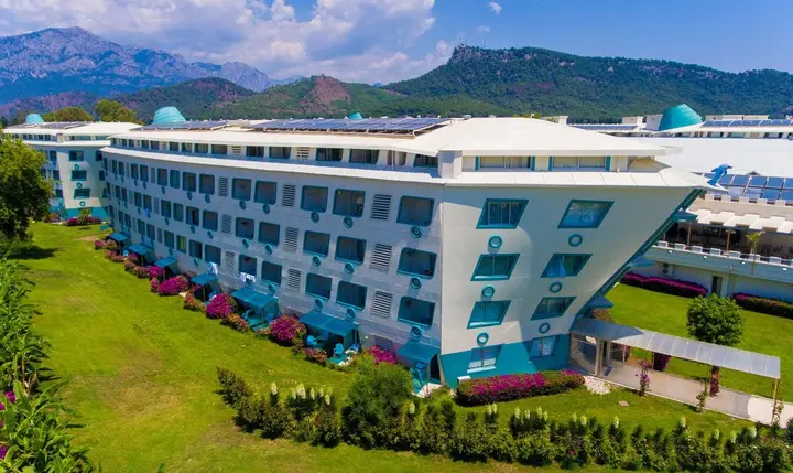 Чамьюва: Daima Resort Hotel