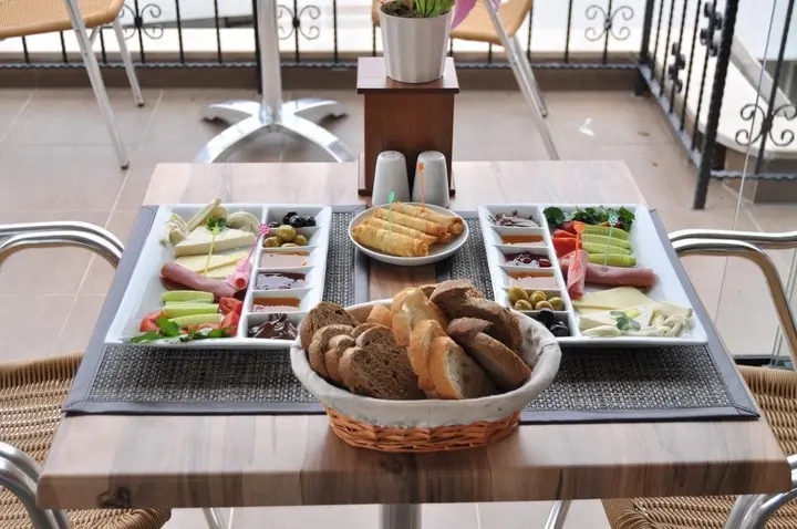 Бююкада: Büyükada Cumbali Konak Hotel