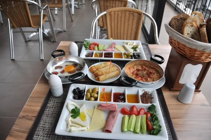 Бююкада: Büyükada Cumbali Konak Hotel