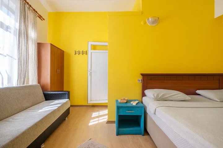 Анталья: Mango Pension Hostel