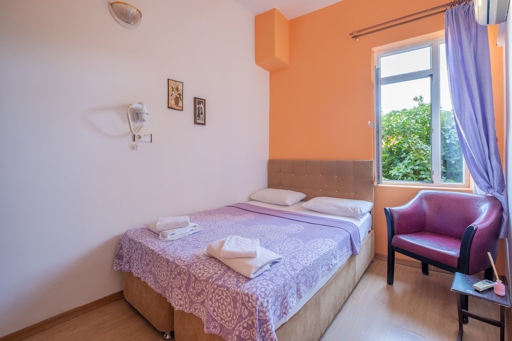 Анталья: Mango Pension Hostel