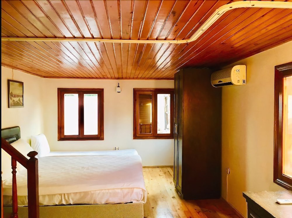 Анталья: Mango Pension Hostel