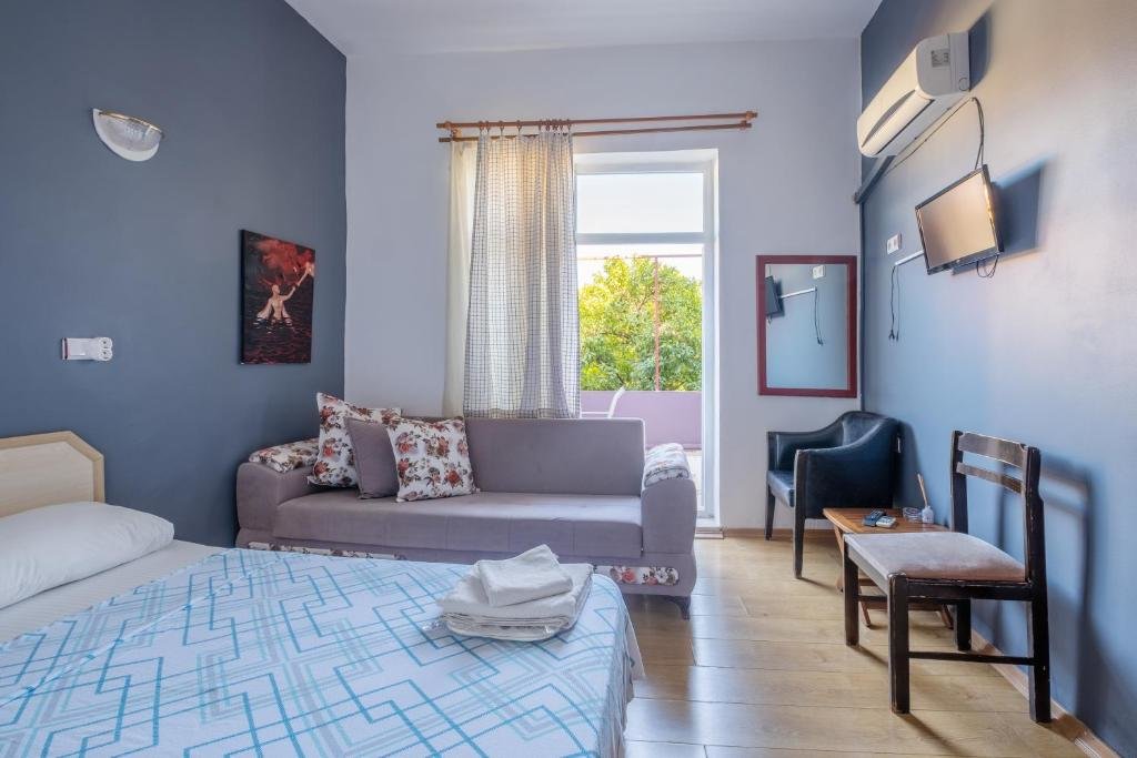Анталья: Mango Pension Hostel