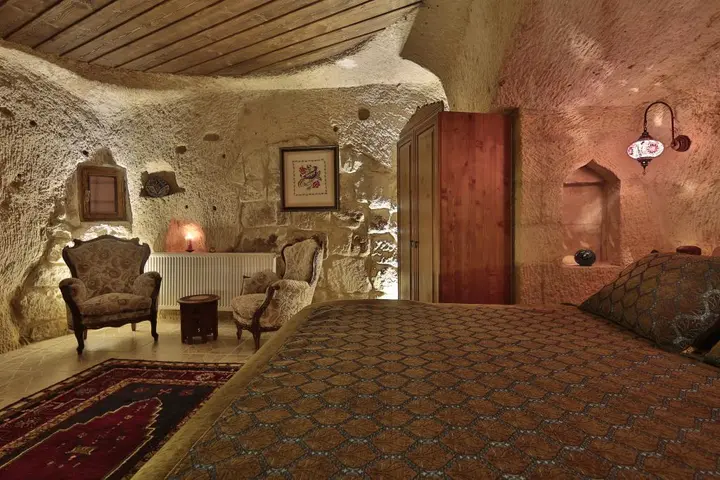 Ургуп: Turkish Cave House
