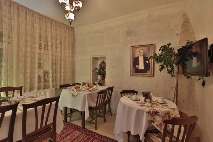 Ургуп: Turkish Cave House