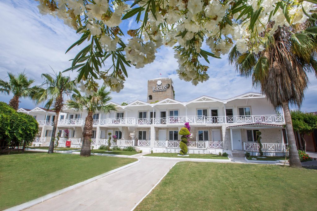 Согучак: Risus Beach Resort Hotel