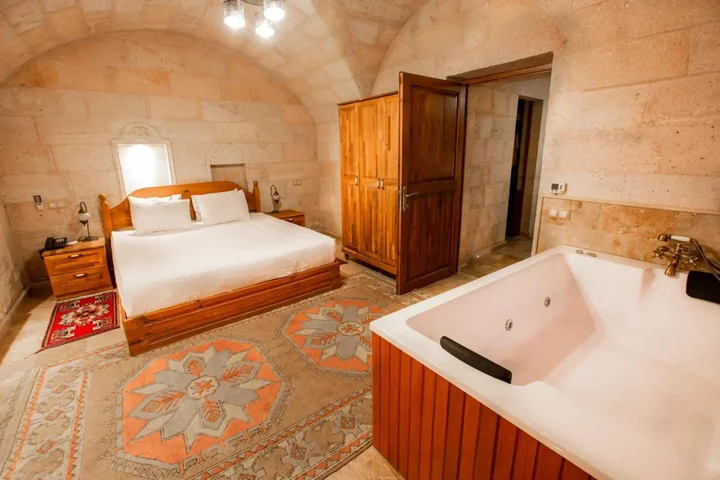 Учисар: Caldera Hotel