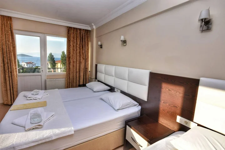 Айвалык: Uzunhan Hotel