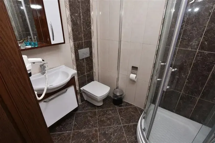 Айвалык: Uzunhan Hotel