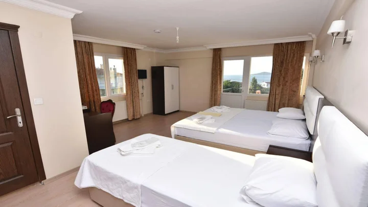 Айвалык: Uzunhan Hotel