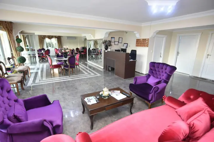 Айвалык: Uzunhan Hotel